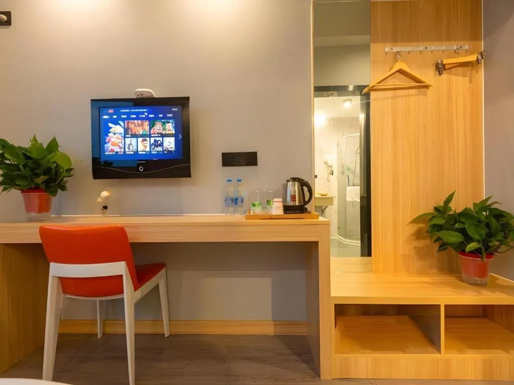 Shell Hotel Suzhou Zhangjiagang Jingang Town Central Plaza