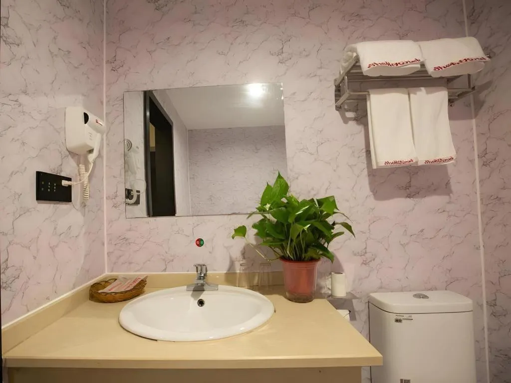 Shell Hotel Suzhou Zhangjiagang Jingang Town Central Plaza