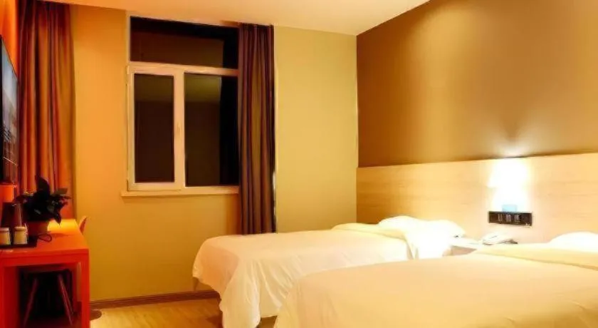 Bed in Shell Hotel Lanzhou Xiguan Lanzhou University 2nd Hospital Cultural Palace Metro Station