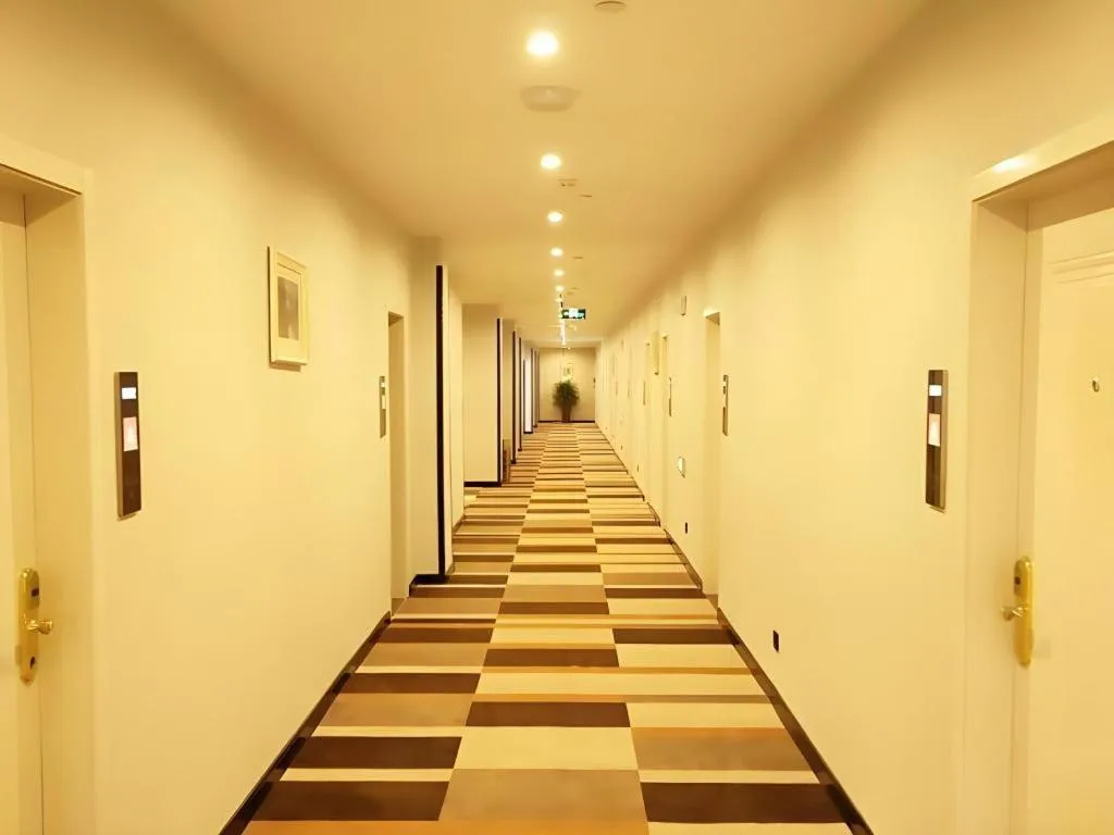 Shell Hotel Liaocheng Dongchang Xi Road Railway Station