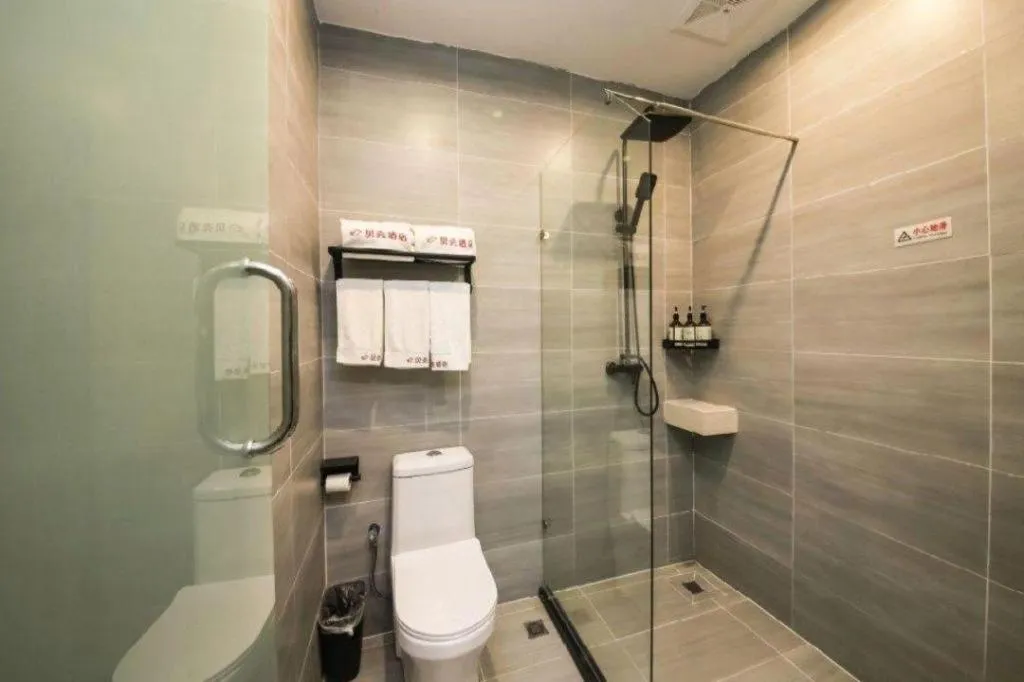 Shell Hotel Zhengzhou East High-Speed Railway Station Zhengdong Commerical Center