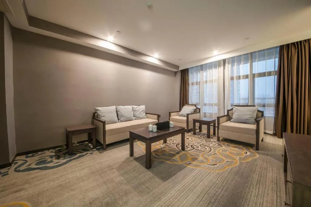 Shell Hotel Zhengzhou East High-Speed Railway Station Zhengdong Commerical Center