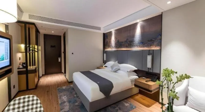 Bed in GreenTree Eastern Hotel Suzhou Dushu Lake Yinshan Lake Guoyuan Road Metro Station