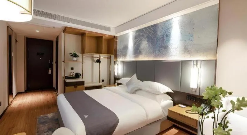 Bed in GreenTree Eastern Hotel Suzhou Dushu Lake Yinshan Lake Guoyuan Road Metro Station