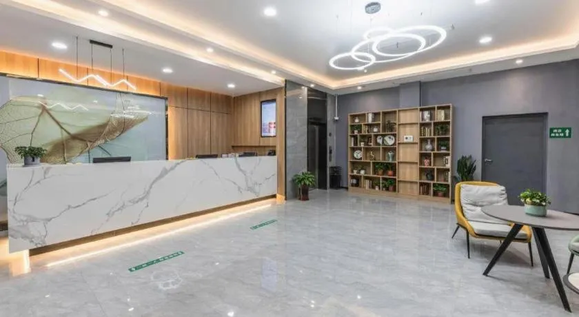 GreenTree Inn Express Zhangjiagang Hexing Town Shazhou Professional Institue of Technology