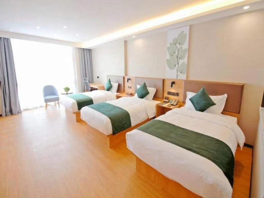 Bed in GreenTree Inn Express Zhangjiagang Hexing Town Shazhou Professional Institue of Technology