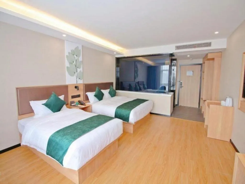 Bed in GreenTree Inn Express Zhangjiagang Hexing Town Shazhou Professional Institue of Technology