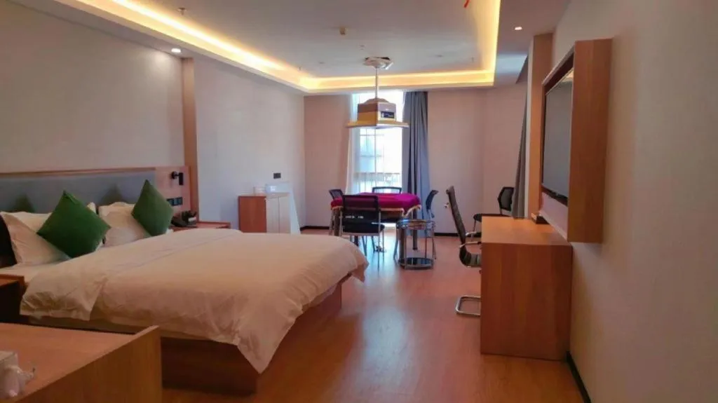 Bed in GreenTree Inn Express Zhangjiagang Hexing Town Shazhou Professional Institue of Technology