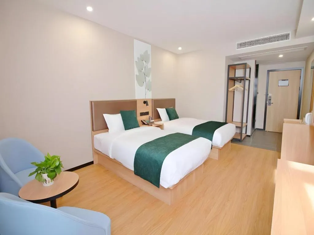 Bed in GreenTree Inn Express Zhangjiagang Hexing Town Shazhou Professional Institue of Technology