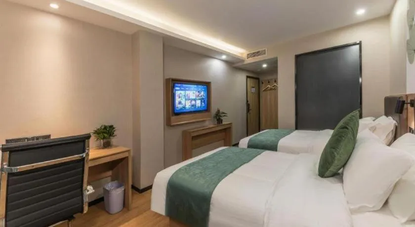 Bed in GreenTree Inn Express Zhangjiagang Hexing Town Shazhou Professional Institue of Technology
