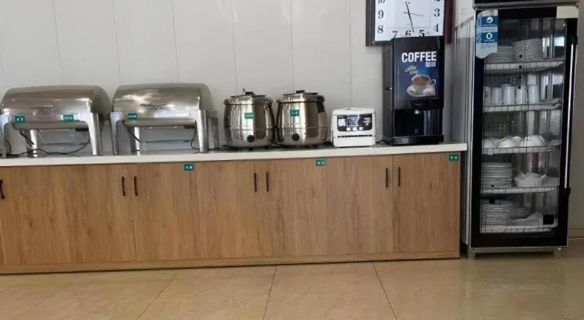 GreenTree Inn Dalian Jinzhou District Railway Station Ansheng Plaza