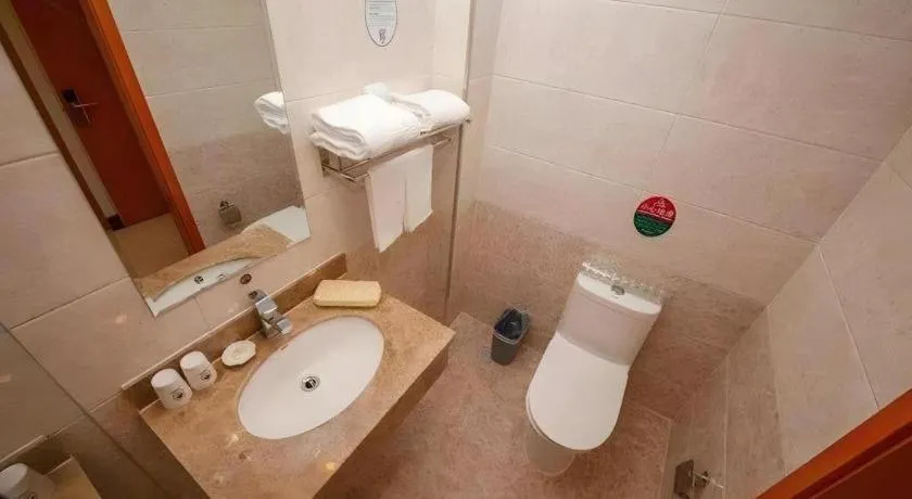 GreenTree Inn Dalian Jinzhou District Railway Station Ansheng Plaza