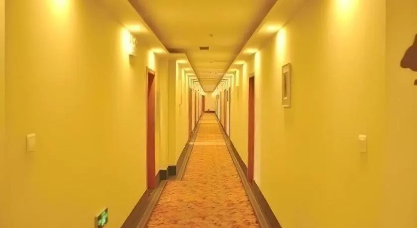 GreenTree Inn Dalian Jinzhou District Railway Station Ansheng Plaza