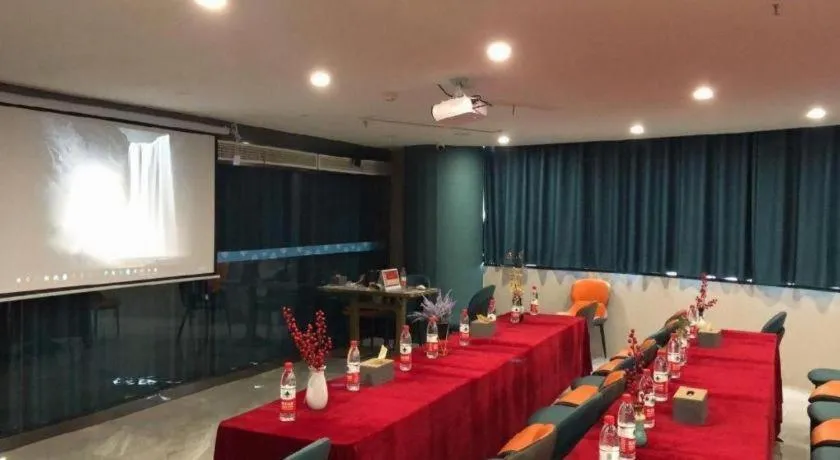 VX Hotel Jiangsu Taizhou Xinghua RT-Mart