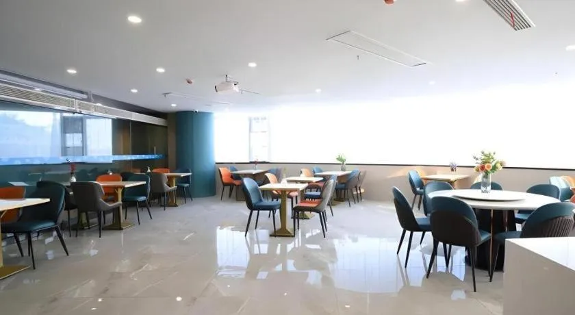 VX Hotel Jiangsu Taizhou Xinghua RT-Mart
