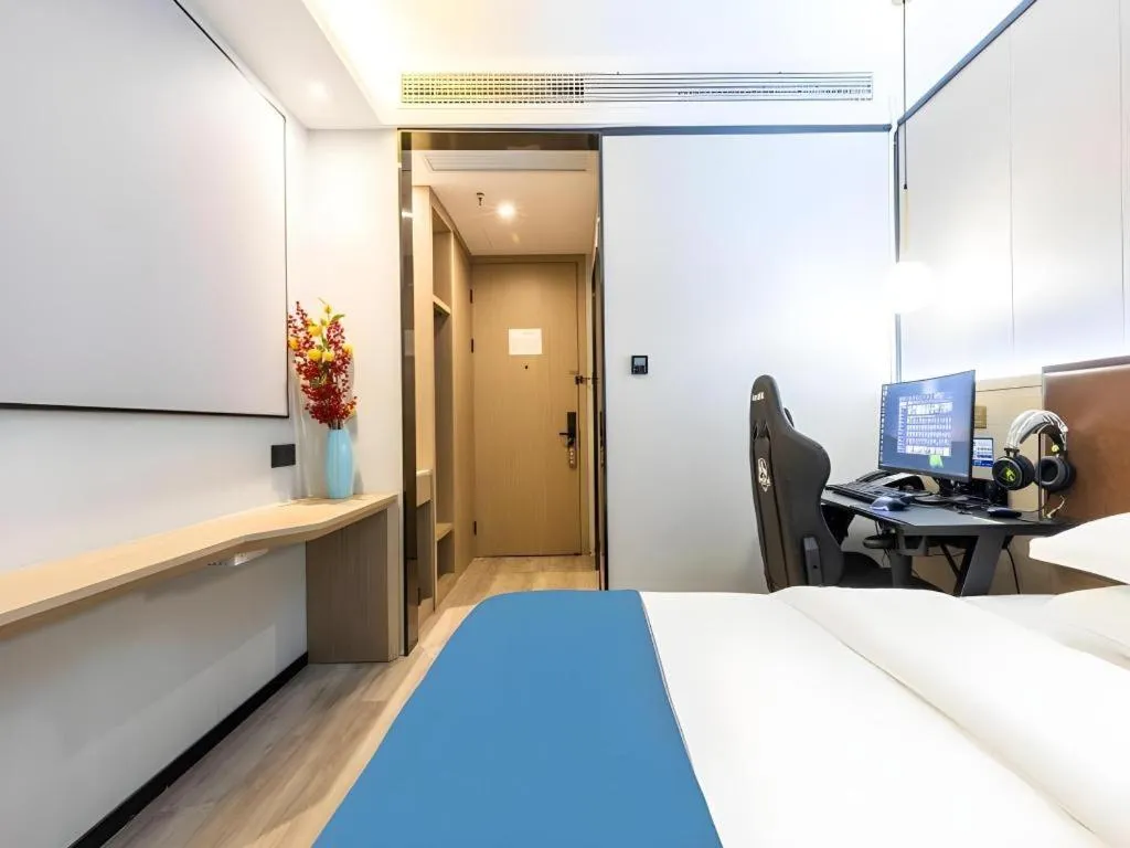 Bed in Gya Hotel Wuxi Hubin Commercial Street Tai Lake Scenic Area