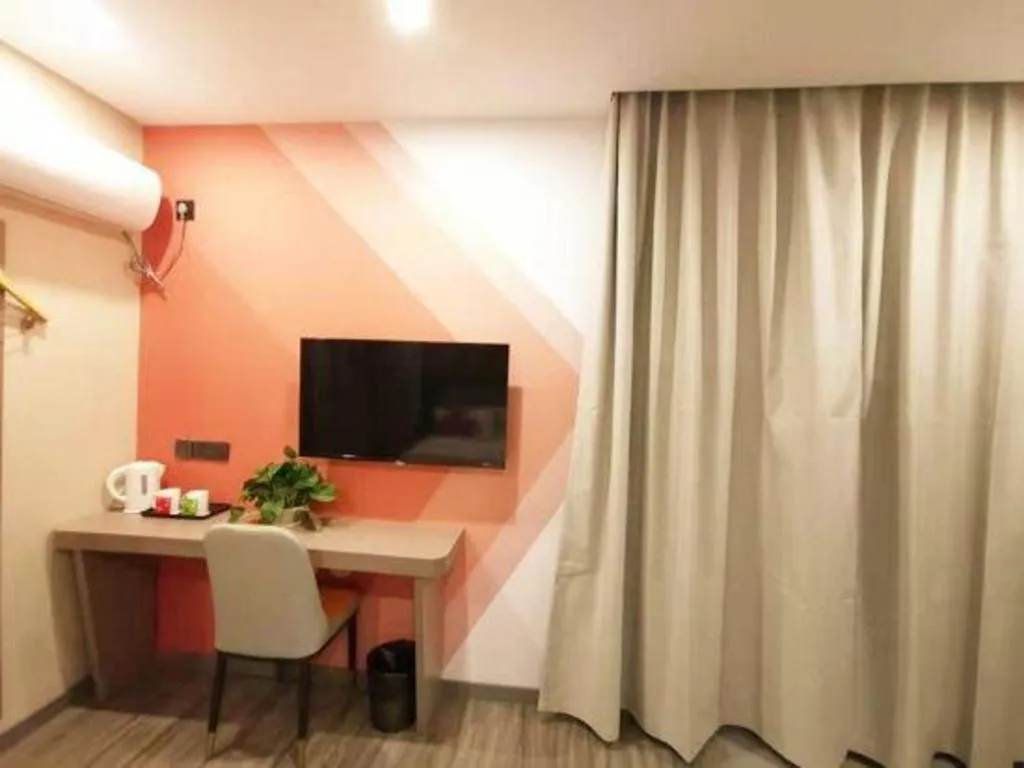 Shell Hotel Shanghai Jinshan Wanda Plaza