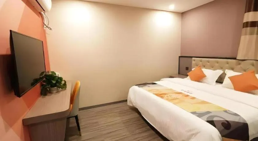 Bed in Shell Hotel Shanghai Jinshan Wanda Plaza