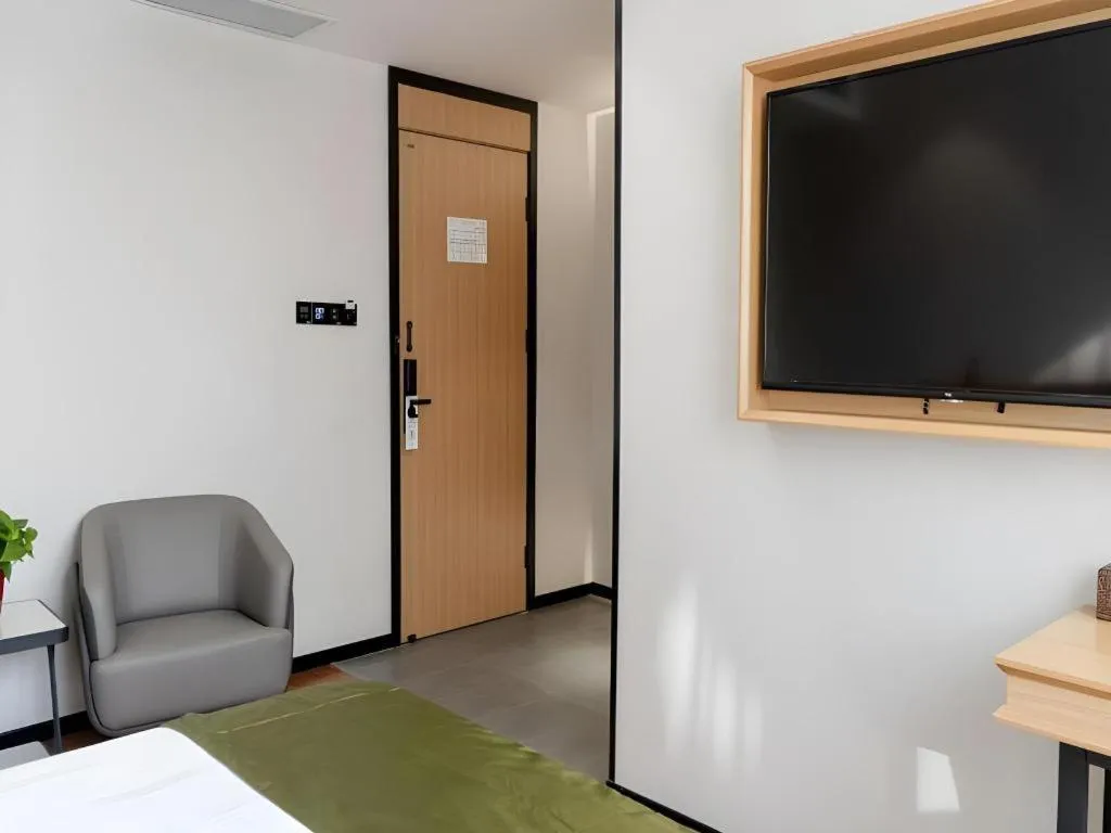 GreenTree Inn Express Datong High-Speed Railway Station Old City Wall