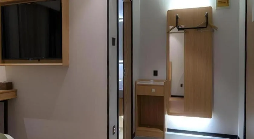 GreenTree Inn Express Datong High-Speed Railway Station Old City Wall