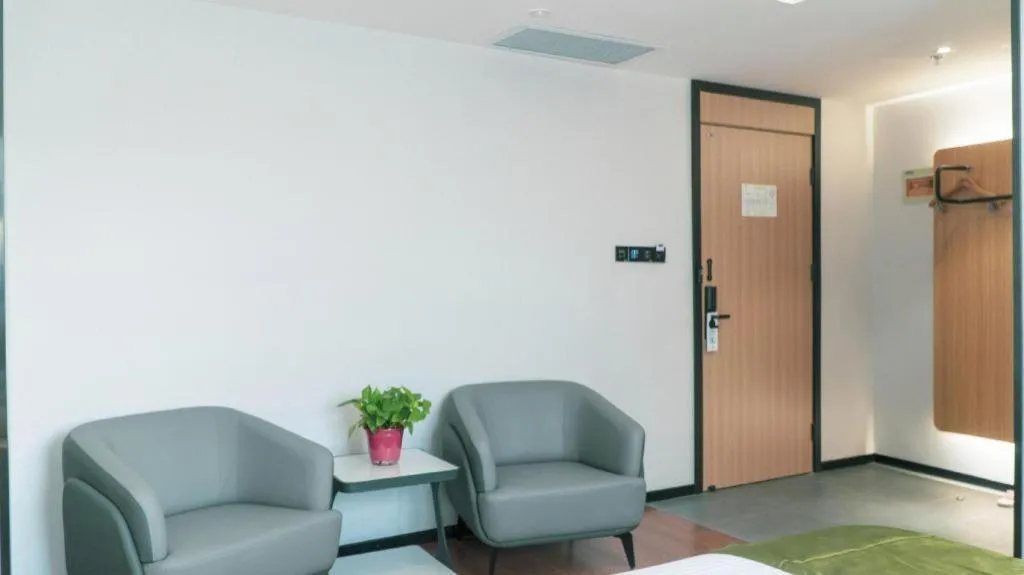 GreenTree Inn Express Datong High-Speed Railway Station Old City Wall