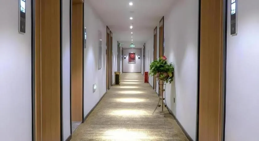 GreenTree Inn Express Datong High-Speed Railway Station Old City Wall