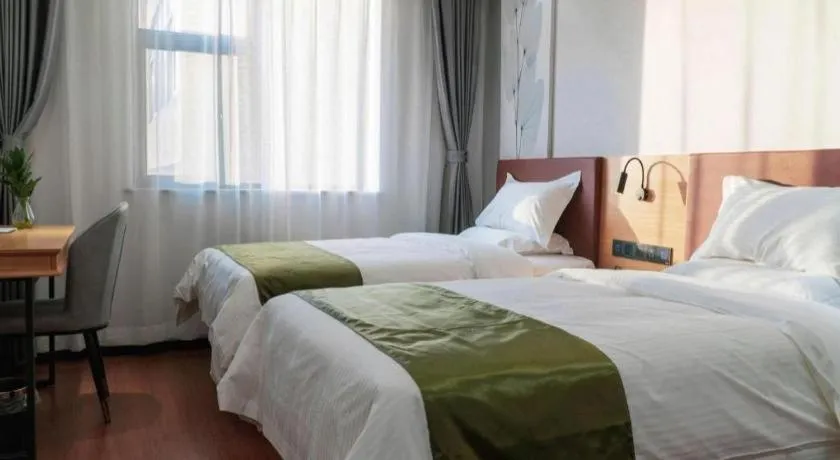Bed in GreenTree Inn Express Datong High-Speed Railway Station Old City Wall