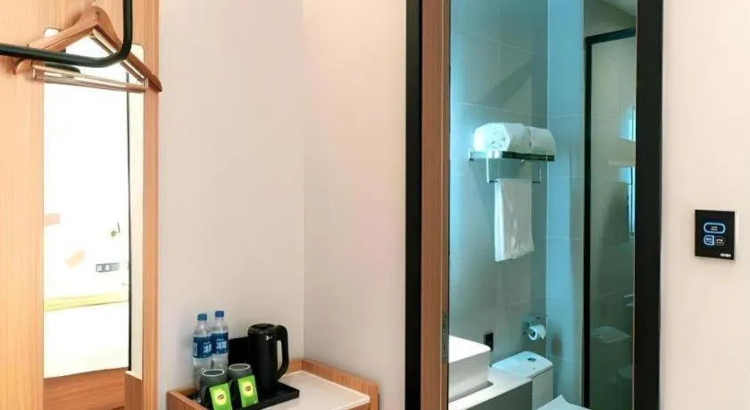 GreenTree Inn Express Datong High-Speed Railway Station Old City Wall