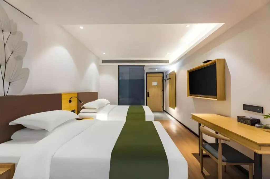 Bed in GreenTree Inn Express Datong High-Speed Railway Station Old City Wall