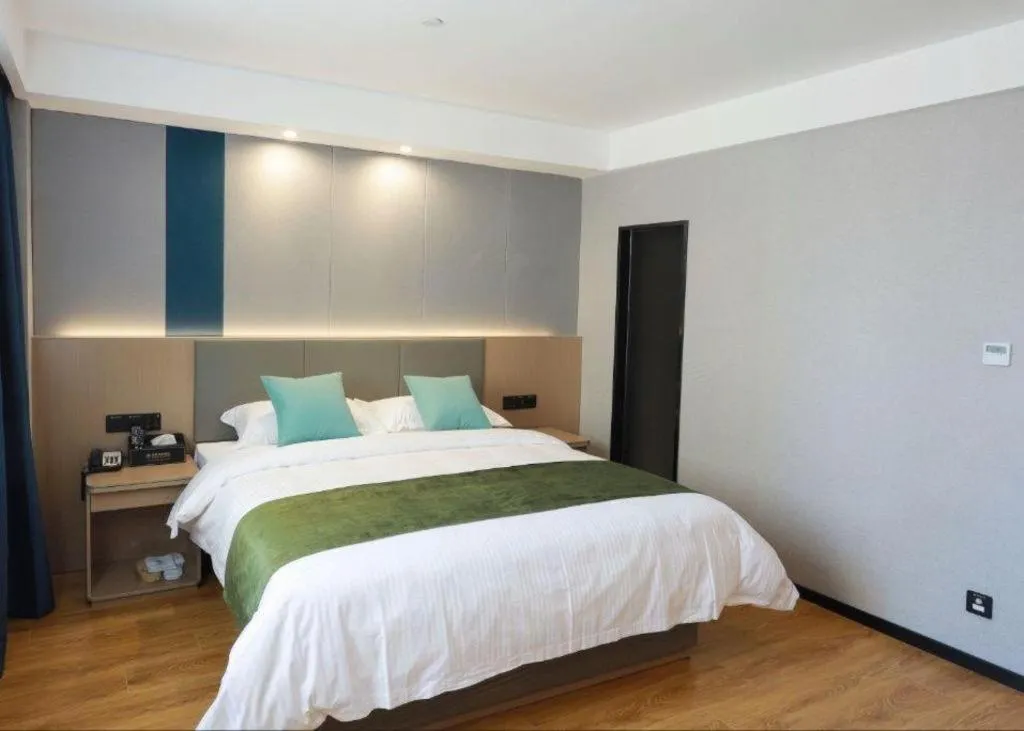 Bed in GreenTree Inn Express Jiangsu Suqian School Yingmadi Road