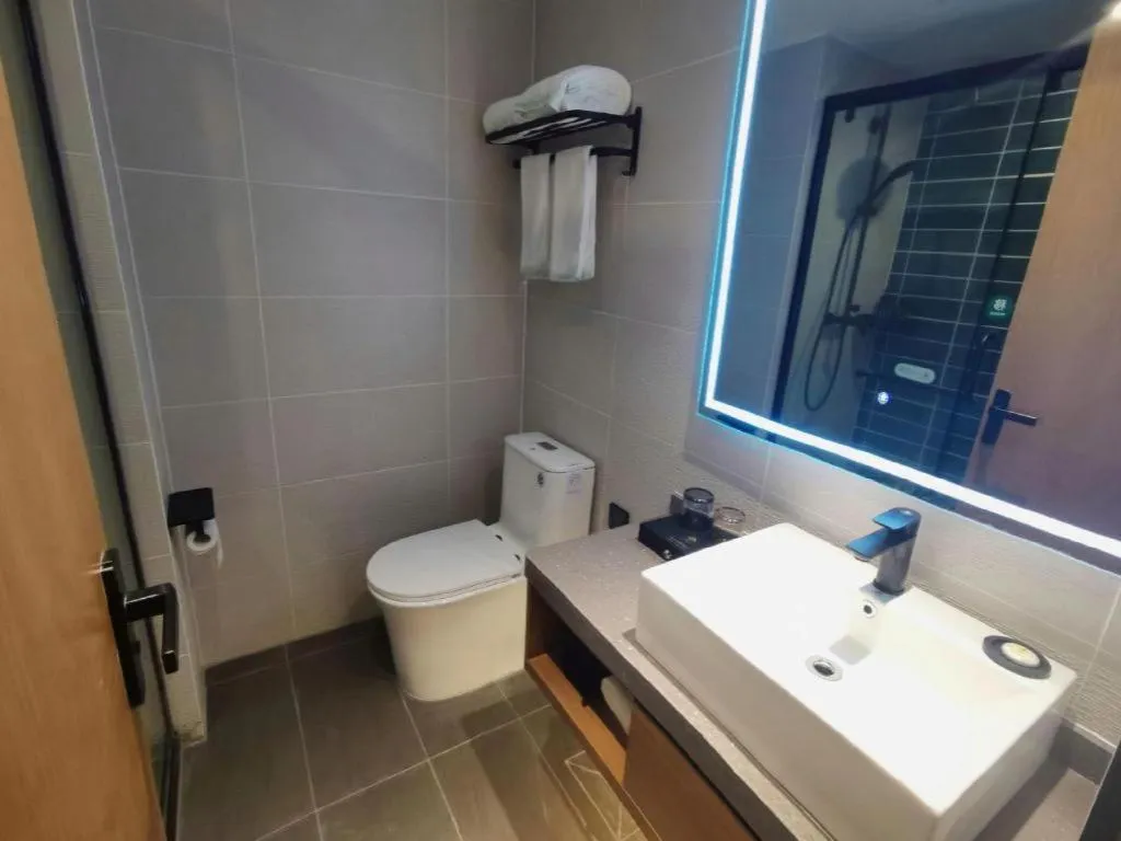 GreenTree Inn Luoyang Railway Station Wangfujing Wangcheng Park