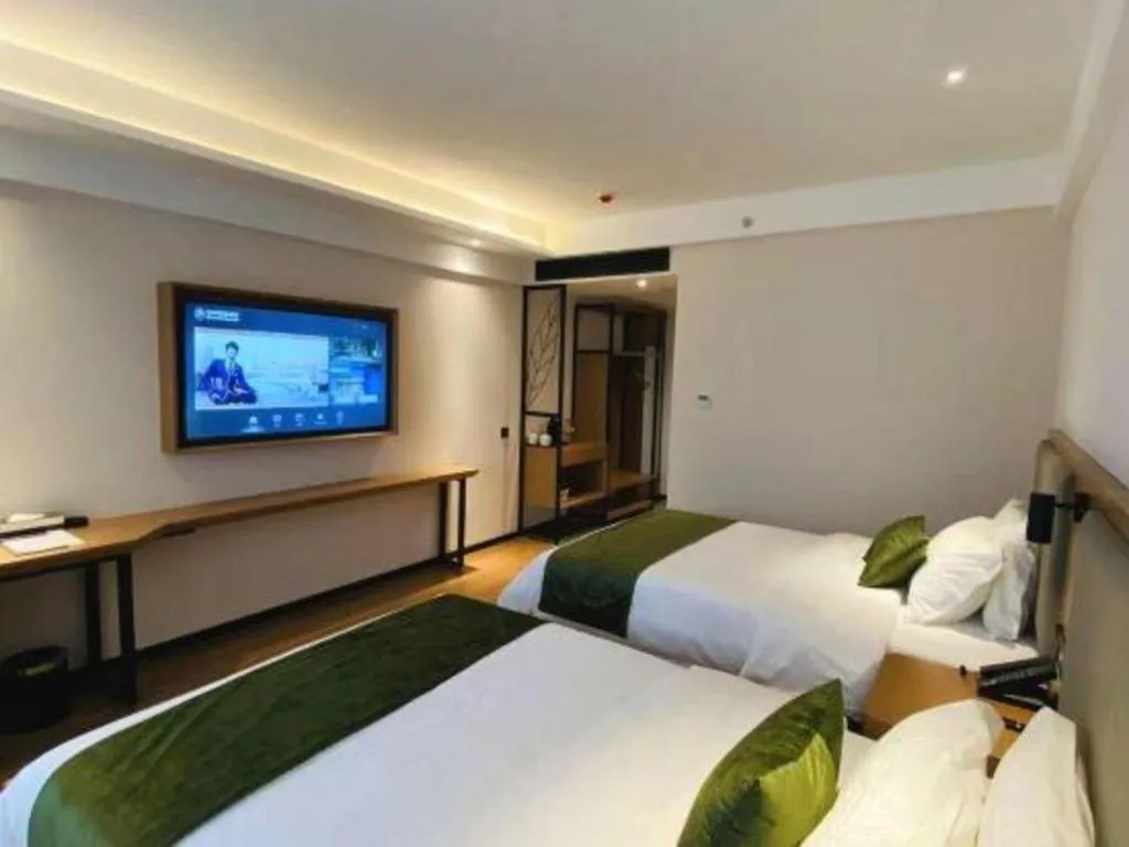 Bed in GreenTree Inn Luoyang Railway Station Wangfujing Wangcheng Park