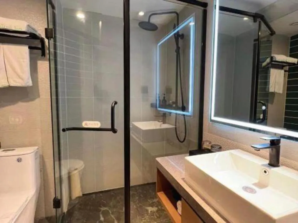 GreenTree Inn Luoyang Railway Station Wangfujing Wangcheng Park