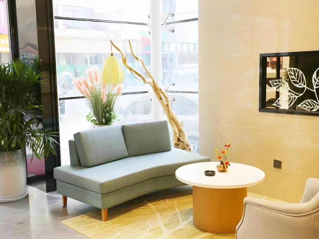 GreenTree Inn Luoyang Railway Station Wangfujing Wangcheng Park