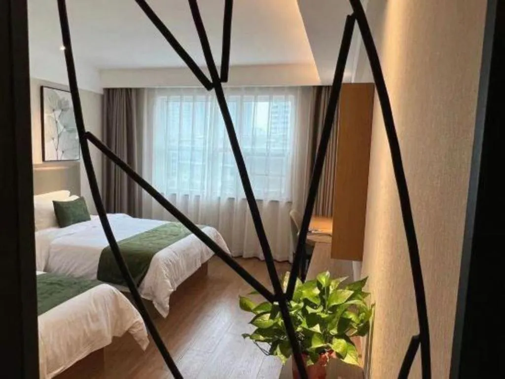 Bed in GreenTree Inn Luoyang Railway Station Wangfujing Wangcheng Park