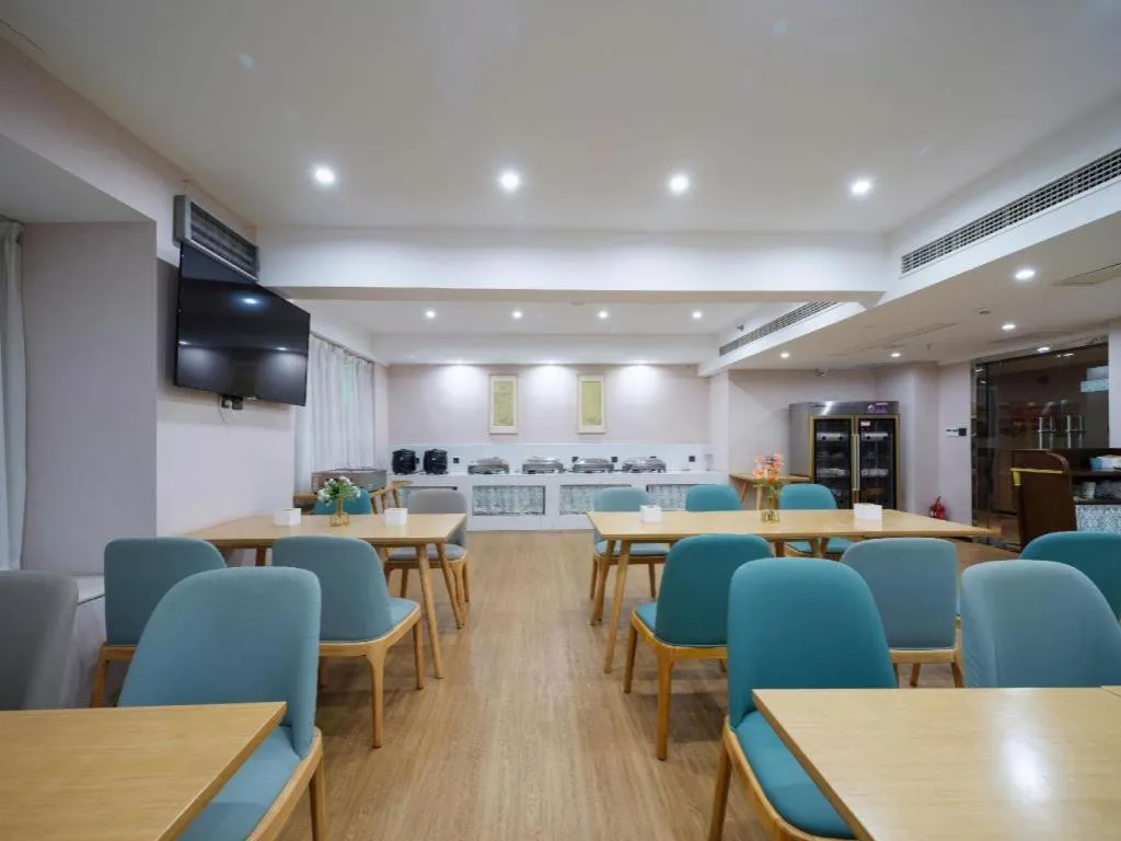 GreenTree Inn Luoyang Railway Station Wangfujing Wangcheng Park