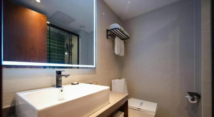 GreenTree Inn Luoyang Railway Station Wangfujing Wangcheng Park