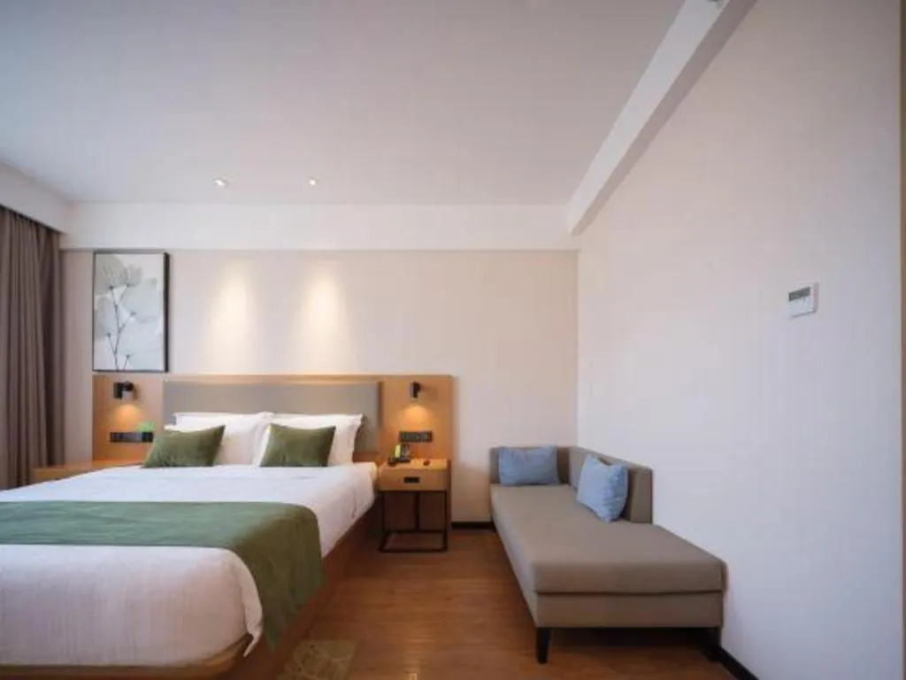 Bed in GreenTree Inn Luoyang Railway Station Wangfujing Wangcheng Park