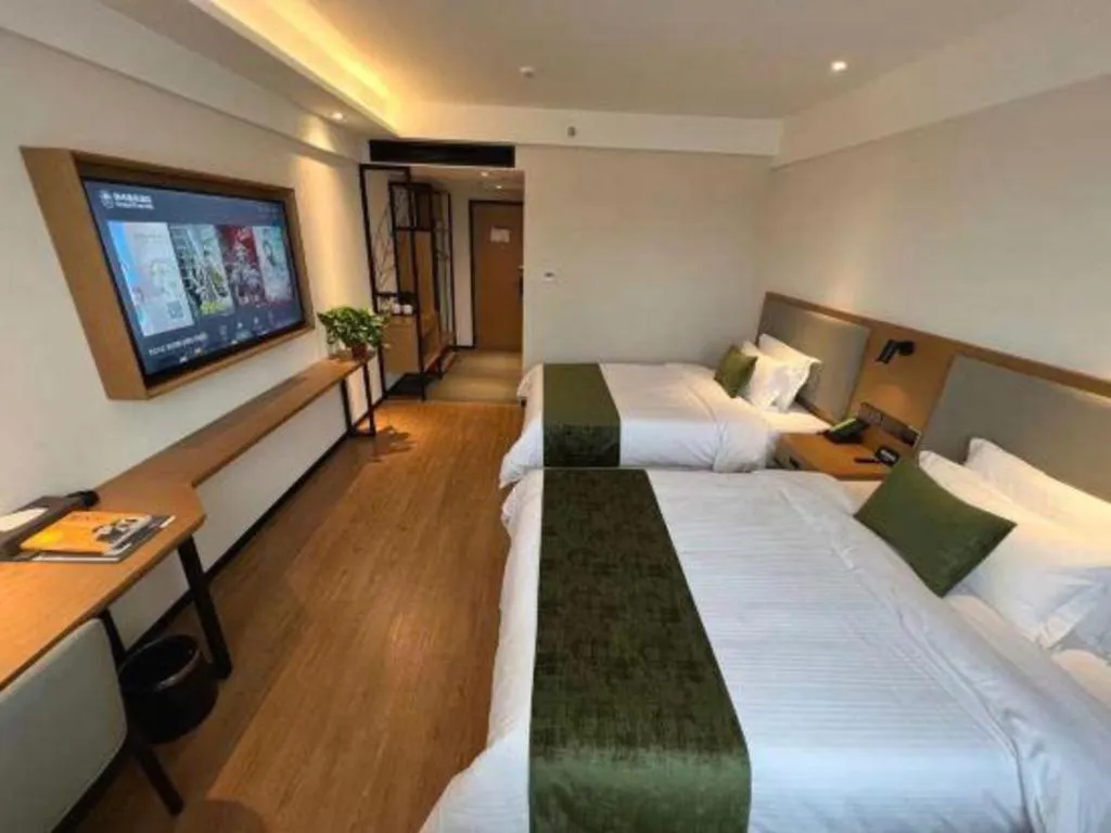 Bed in GreenTree Inn Luoyang Railway Station Wangfujing Wangcheng Park