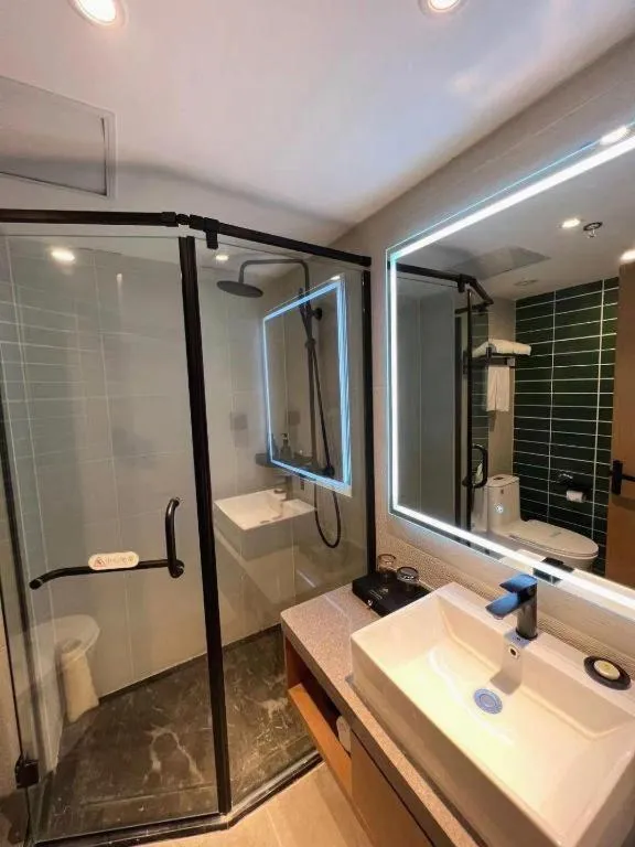 GreenTree Inn Luoyang Railway Station Wangfujing Wangcheng Park