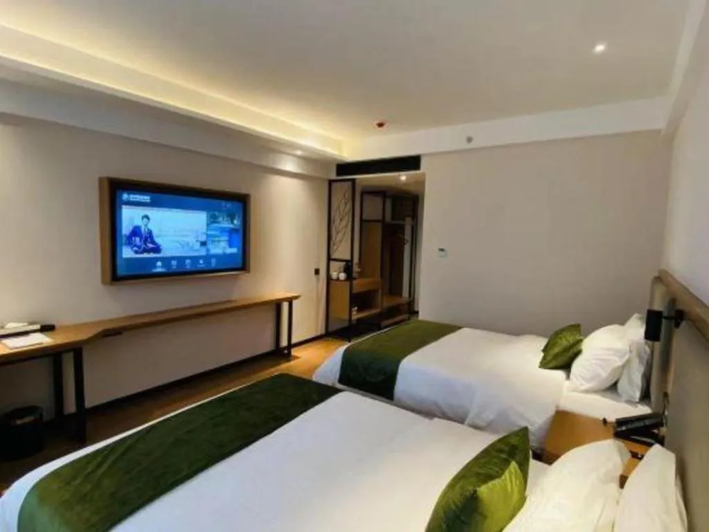 Bed in GreenTree Inn Luoyang Railway Station Wangfujing Wangcheng Park