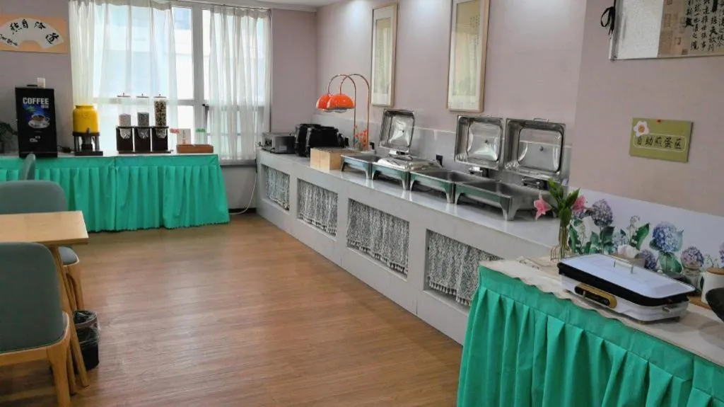 GreenTree Inn Luoyang Railway Station Wangfujing Wangcheng Park