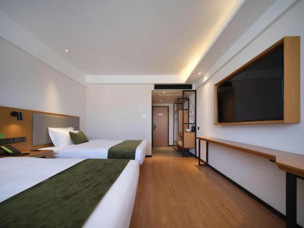 Bed in GreenTree Inn Luoyang Railway Station Wangfujing Wangcheng Park