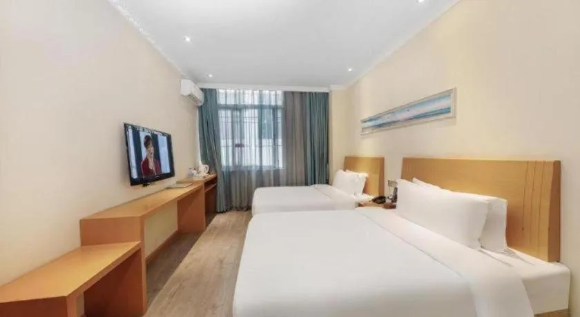 Bed in GreenTree Alliance Hotel Shenzhen Nanshan District Zhongshan Park Tongle