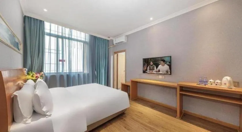 Bed in GreenTree Alliance Hotel Shenzhen Nanshan District Zhongshan Park Tongle