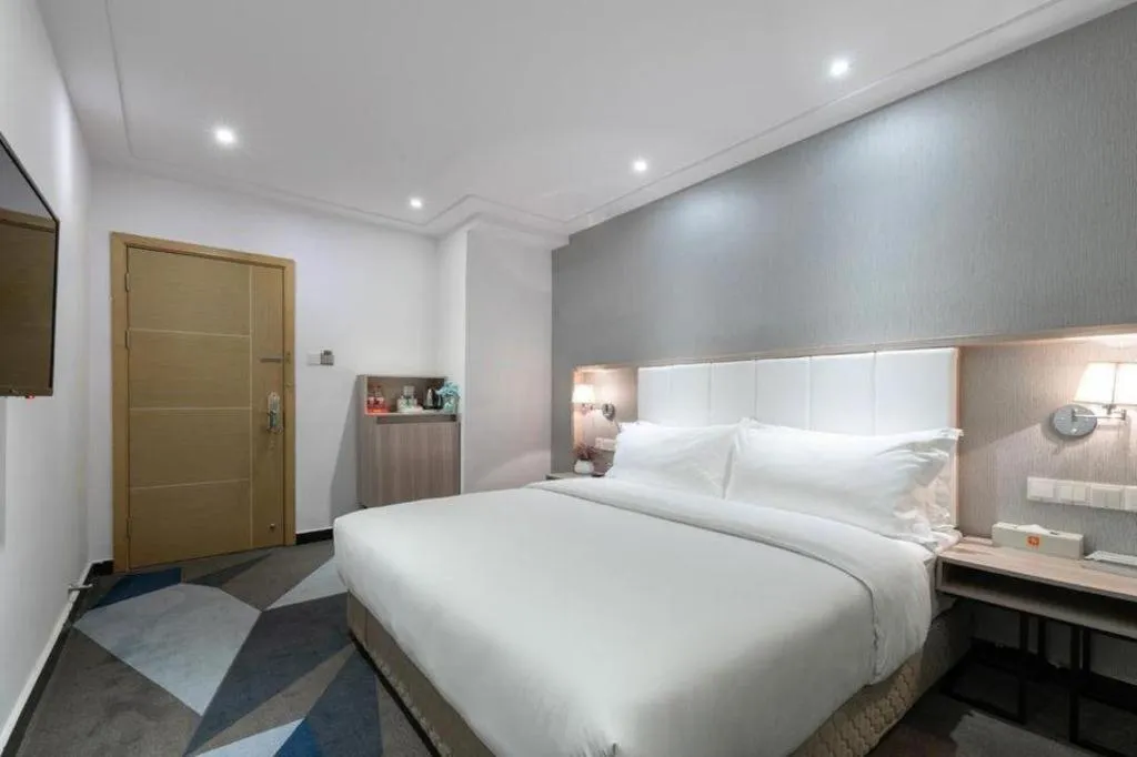 Bed in GreenTree Alliance Hotel Shenzhen Nanshan District Zhongshan Park Tongle