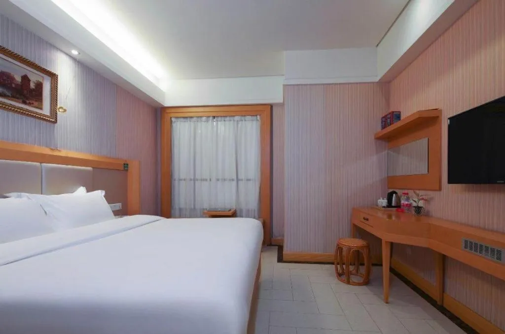Bed in GreenTree Alliance Hotel Shenzhen Futian District Xiangmi Lake Xiangmei Mountain Metro Station