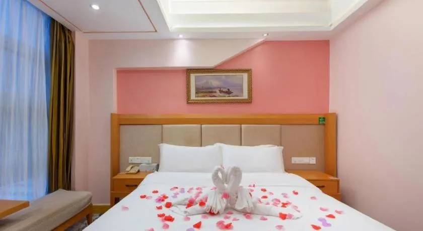 Bed in GreenTree Alliance Hotel Shenzhen Futian District Xiangmi Lake Xiangmei Mountain Metro Station
