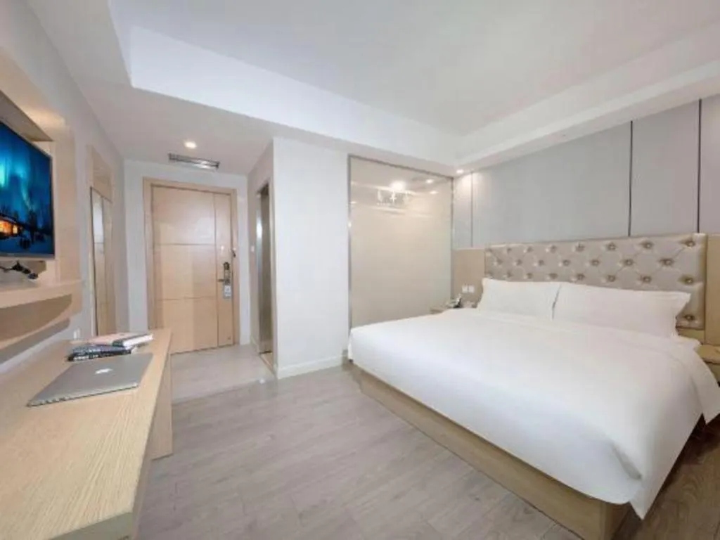 Bed in GreenTree Alliance Hotel Shenzhen Nanshan District Nantou Ancient City Majialong
