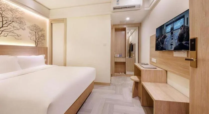 Bed in GreenTree Alliance Hotel Shenzhen Nanshan District Nantou Ancient City Majialong